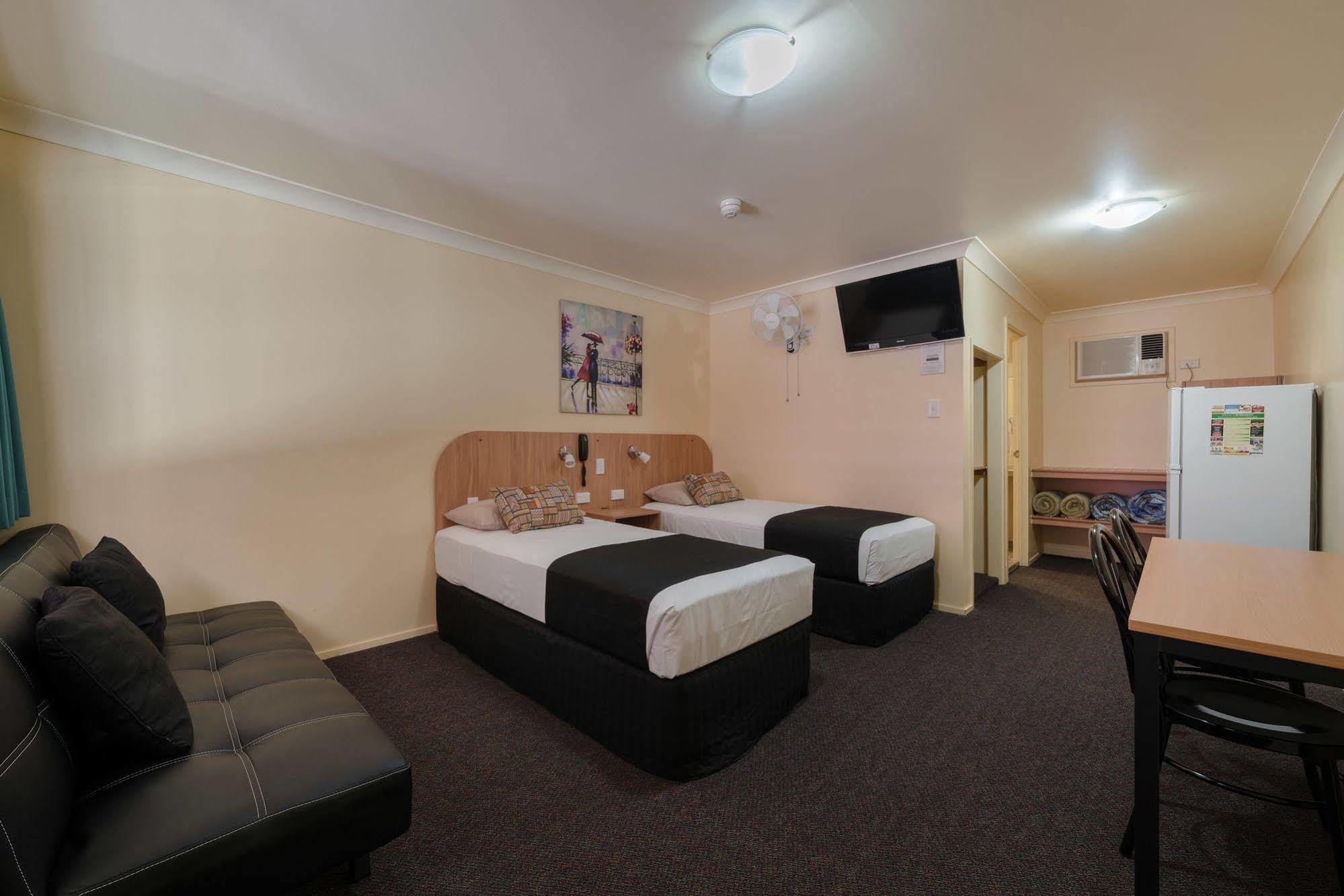 רוקהמפטון Winter Sun Motel מראה חיצוני תמונה